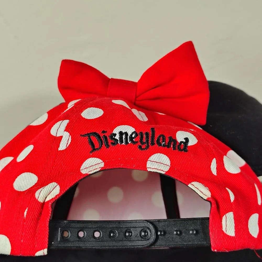 Disney Minnie Mouse Hat Girls Red Polka Dot Ears Bow Disneyland Snapback